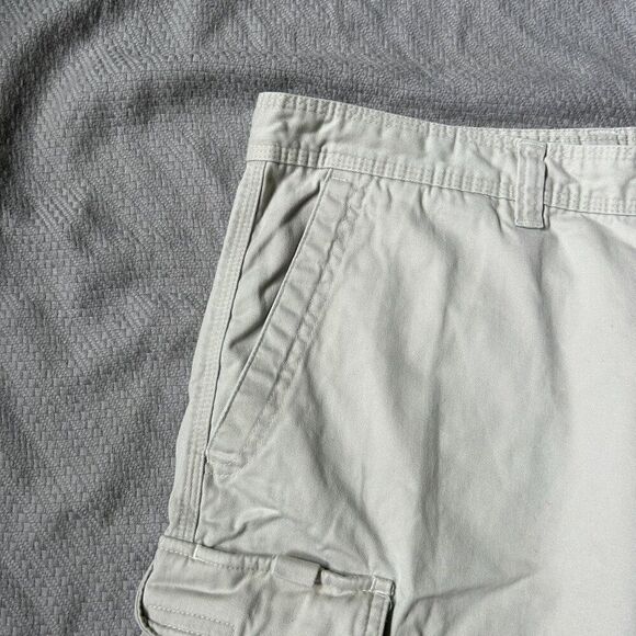 Men's Columbia Size 42 x 9 Shorts Khaki Cargo Pockets‎ Casual Cream Tan Outdoor - Picture 4 of 13